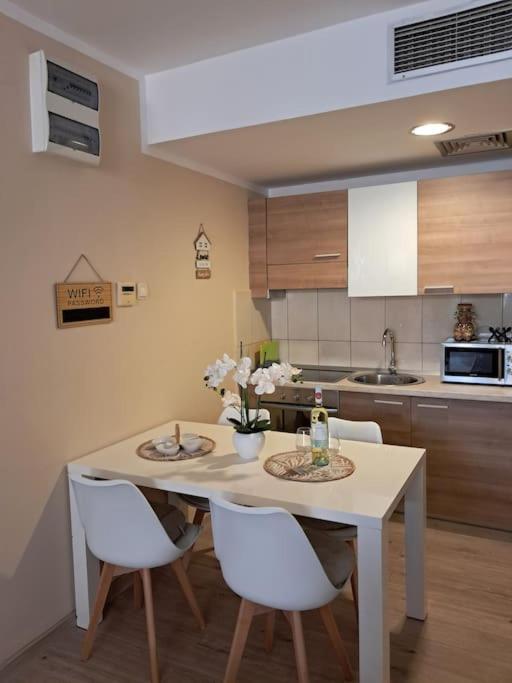 Holiday Home Apartment Будва Екстер'єр фото