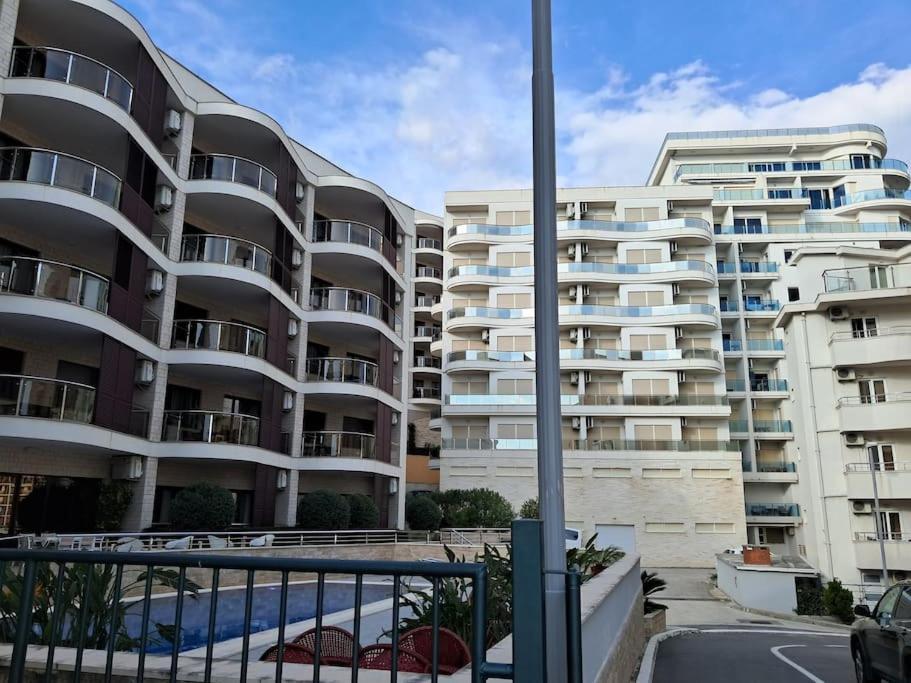 Holiday Home Apartment Будва Екстер'єр фото